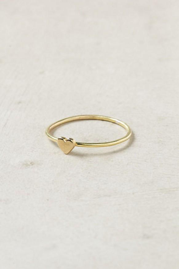 wedding photo - Simple and Chic Gold Heart Wedding Ring 