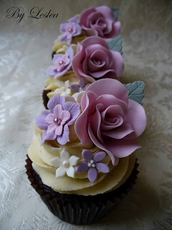 wedding photo - Roses Cupcakes - style de cru