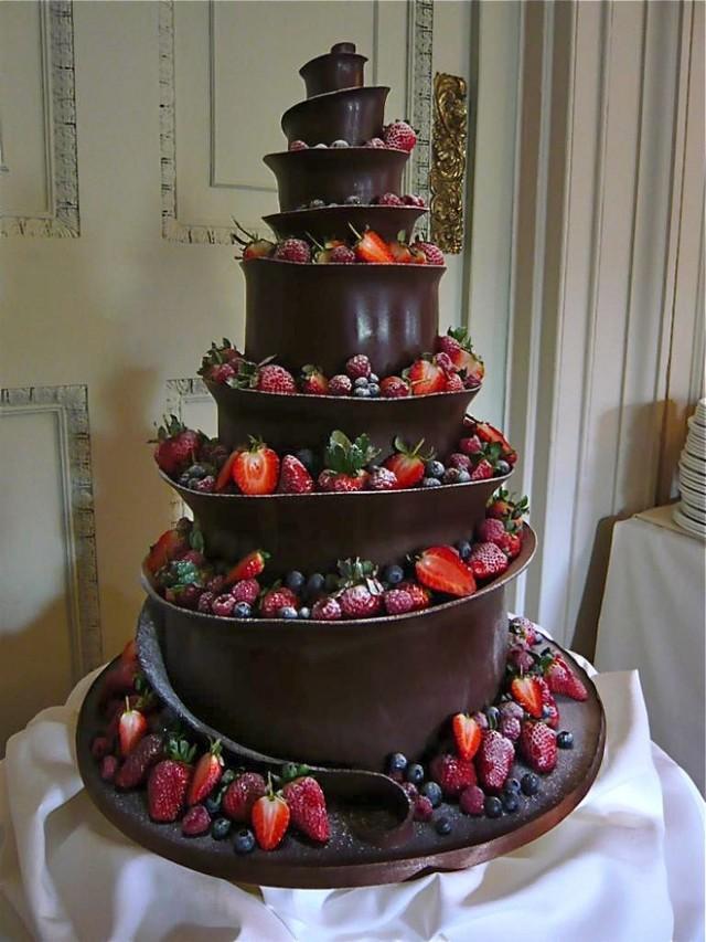 wedding photo - Red and Black Wedding Cake