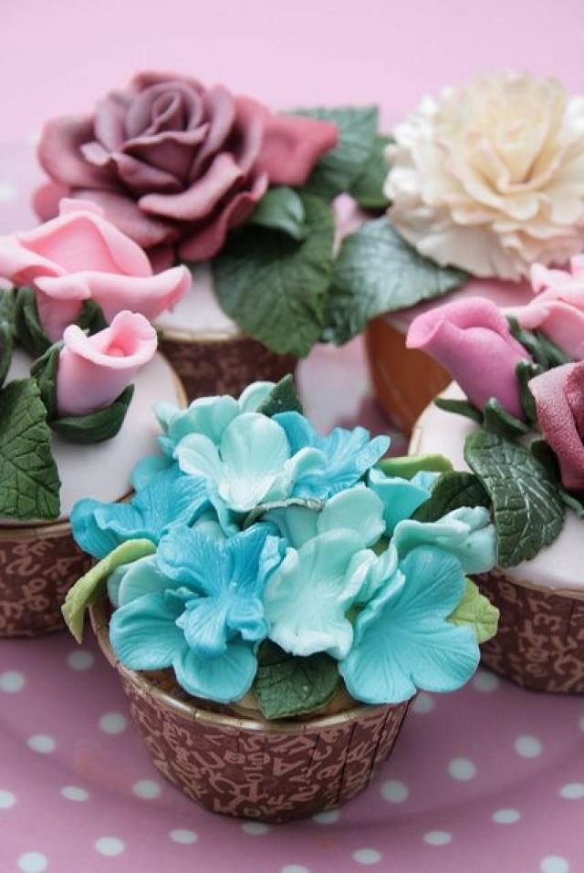 wedding photo - Schöne Blumen Cupcakes