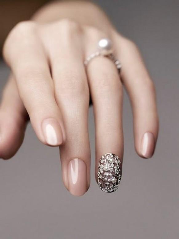 wedding photo - Nail Designs for Brides with Silver Plaited Finger Nail Ring 