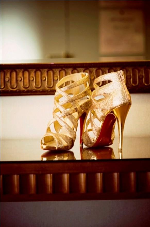 wedding photo - أحذية لوبوتان المسيحية عرس زفاف شيك ♥ وعصرية أحذية عالية الكعب