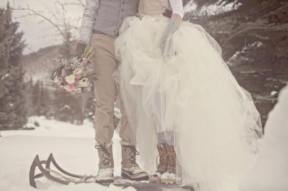 wedding photo - Winter Wedding Bride Stil