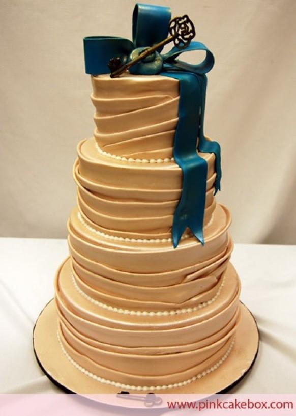 wedding photo - Fondant Wedding Cakes ♥ Wedding Cupcake Design 