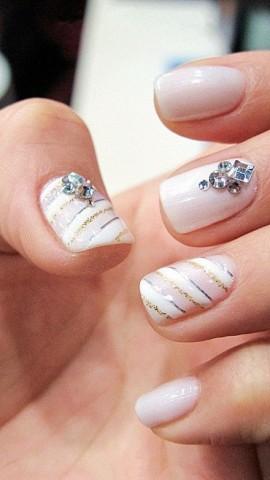Wedding - Shining and sparkling nail art