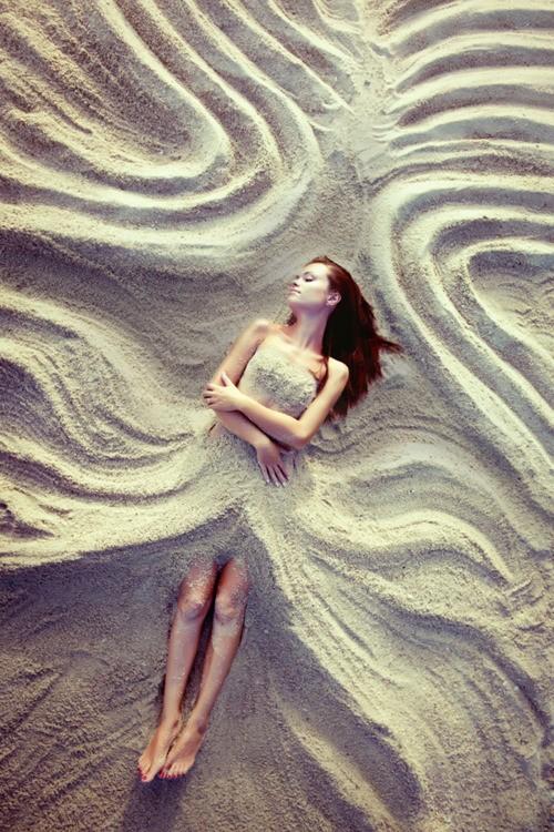 Hochzeit - Einzigartige und kreative Braut Photo ♥ Sand rund um die Braut von russischen Fotograf Chertkova Svetlana