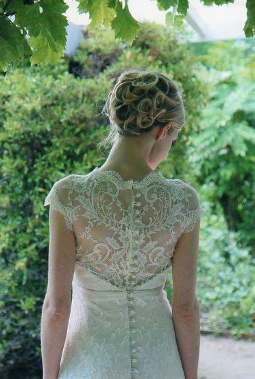 Wedding - Ivory wedding dress with netted back