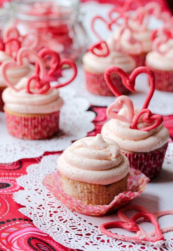 Hochzeit - Cupcakes Galore!