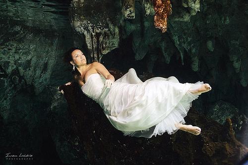 Wedding - Katrina+Michael - Underwater Photographer -Ivan Luckie Photography-2