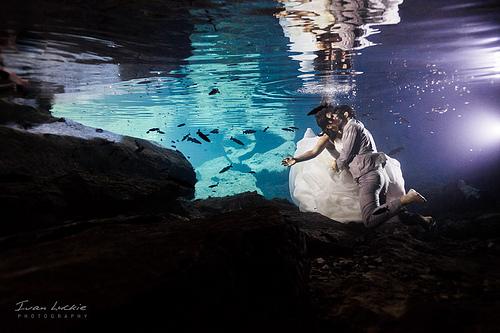 Wedding - Julian+Paul - Cenote Trash The Dress - Ivan Luckie Photography