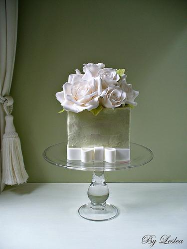 Mariage - Roses blanches avec glaçage
