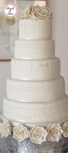 Wedding - Pearl Wedding Cake 2-0666