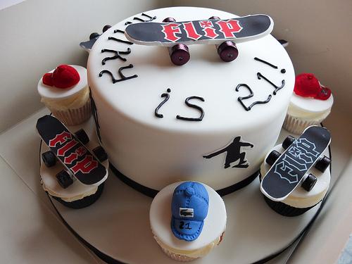 Wedding - Skateboard And Baseball Hats Cake
