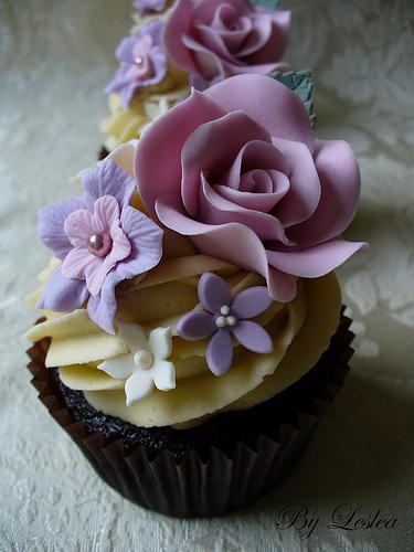 Wedding - Rose Cupcake - Vintage Style