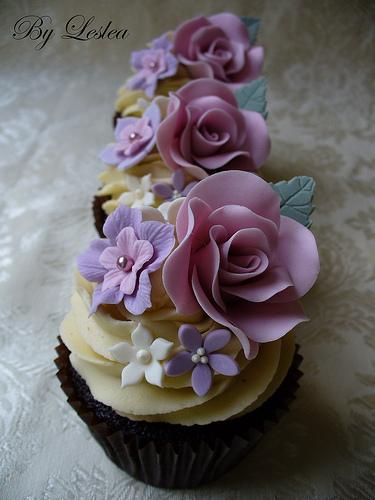 Mariage - Roses Cupcakes - style de cru