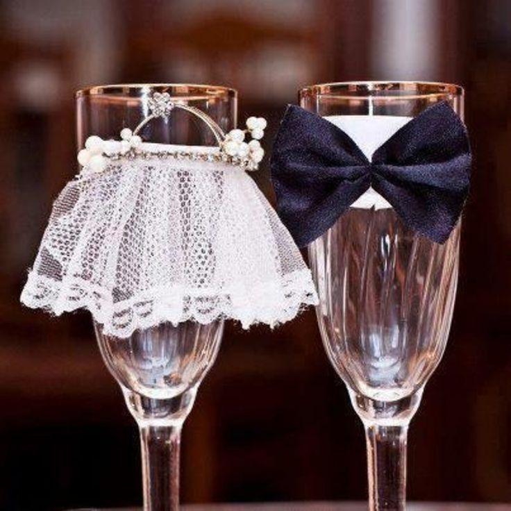 Wedding - unique way to decorated the champagne glasses