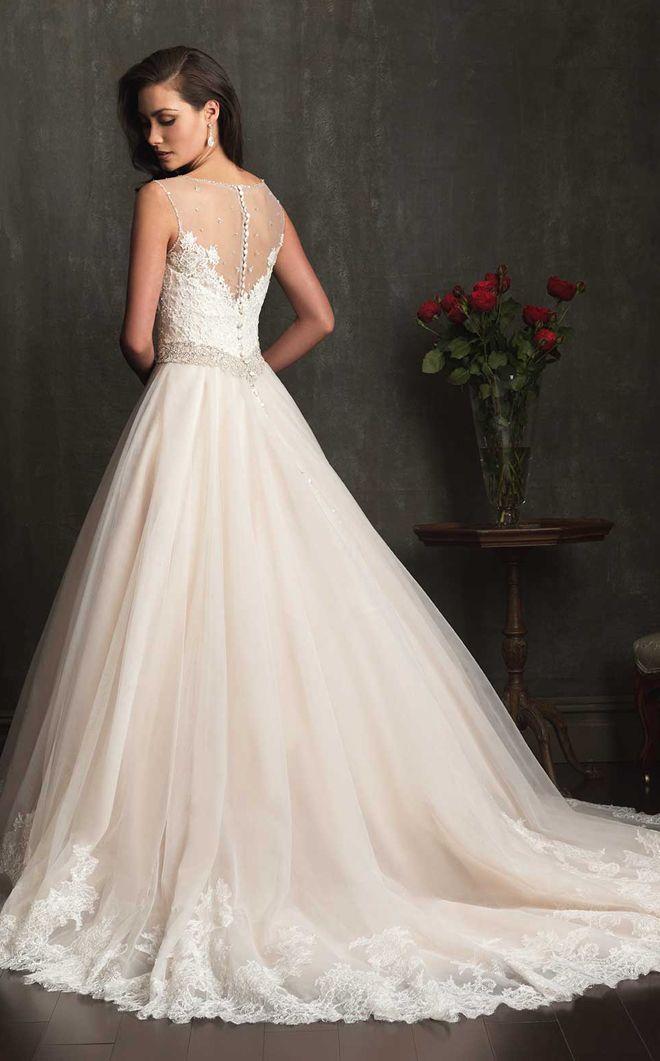 Wedding - White sleeveless tulle wedding gown