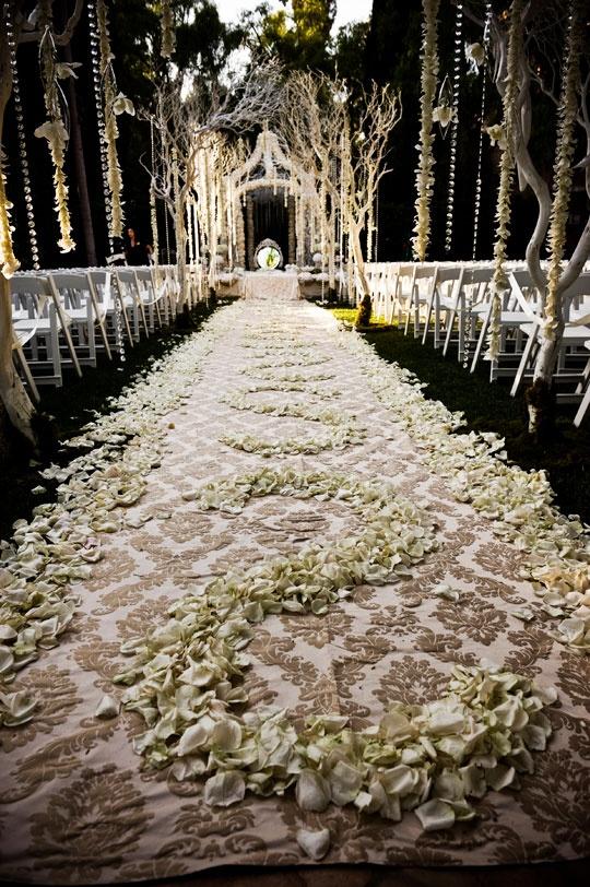 Hochzeit - Fabric And Floral Wedding Aisle 