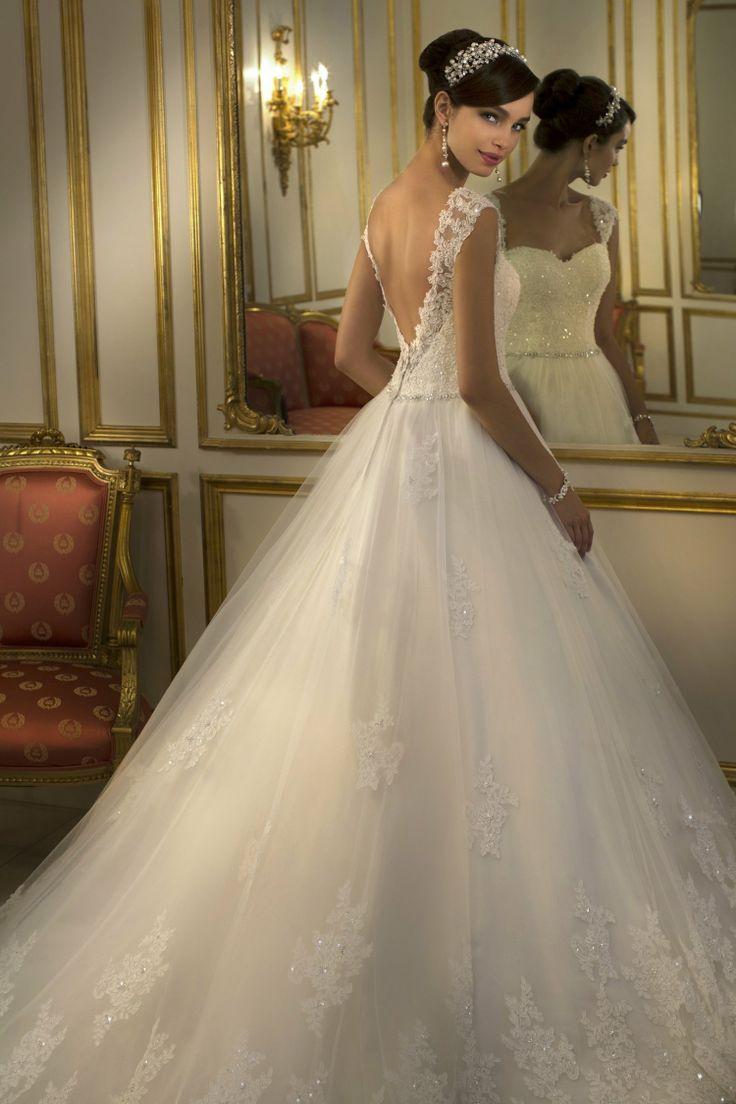 Wedding - Low back fairytale wedding dress