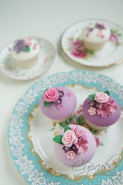 Wedding - Purple wedding cupcakes with pink roses