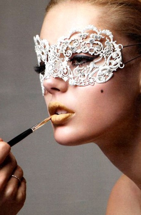 Wedding - Elegant white masquerade wedding mask