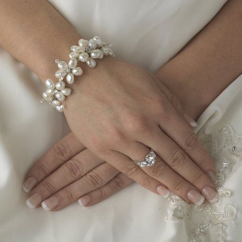 Mariage - NWT Beautiful Ivory Freshwater Pearl And Crystal Wedding Bridal Bracelet