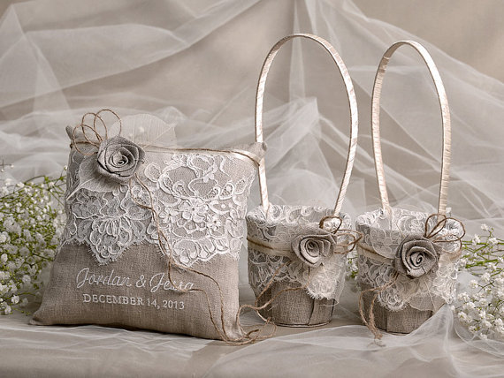 زفاف - Flower Girl Basket & Ring Bearer Pillow Set, Shabby Chic Natural Linen Burlap , Embriodery Names - New