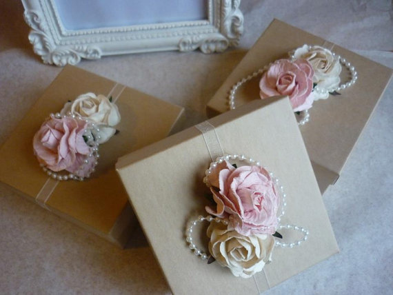 Hochzeit - Wedding Favor Box Rose And Pearl Beautiful - New