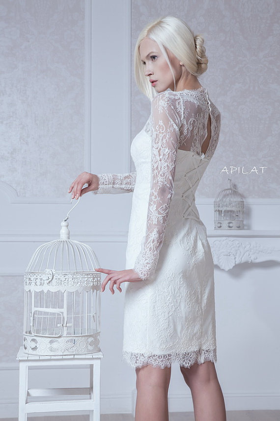 Hochzeit - Fitted Style Short Wedding Dress,  Short Lace Wedding Dress, Short Wedding Dress with Sleeves, Short  Lace Wedding Gown with Sleeves, M38 - New