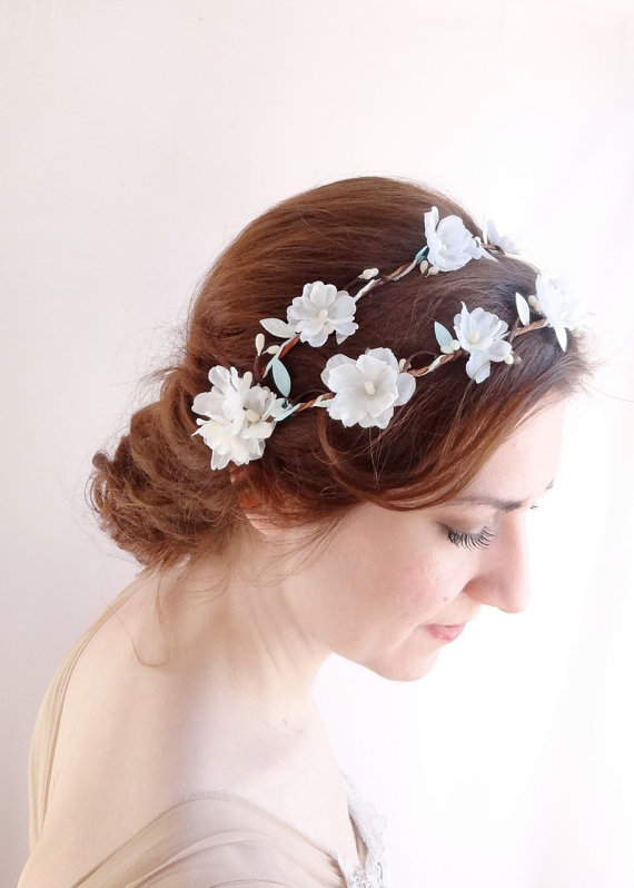 زفاف - bridal halo -  white flower hair vine
