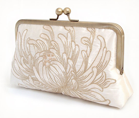 زفاف - clutch bag, embroidered silk purse, wedding clutch, bridesmaid gift, IVORY CHRYSANTHEMUM - New
