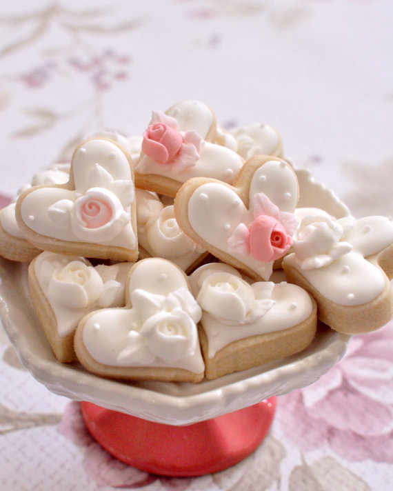 Hochzeit - 100 Pcs Mini Heart Cookie Wedding Favor