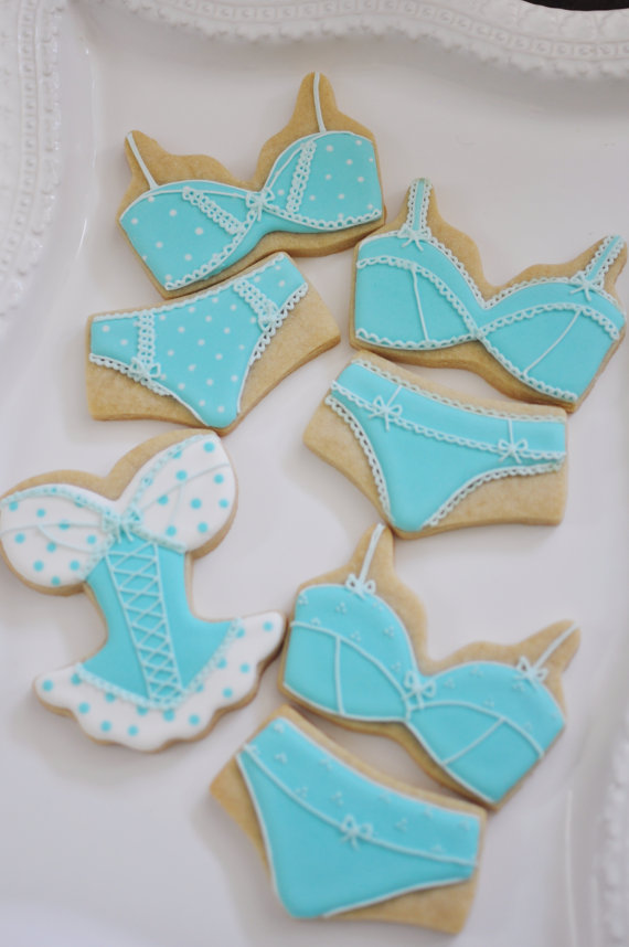Hochzeit - Brassiere and Panty Bridal Shower Cookie Favors