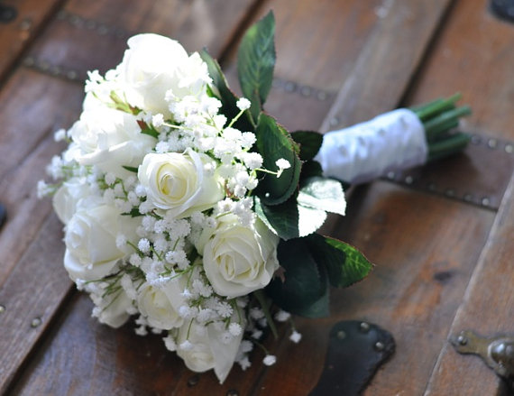 Mariage - Wedding Flowers, Wedding Bouquet, Keepsake, Bridal Bouquet, Wedding Flowers, Wedding Bouquet, Ivory, White Roses with Babies Breath Bouquet. - New