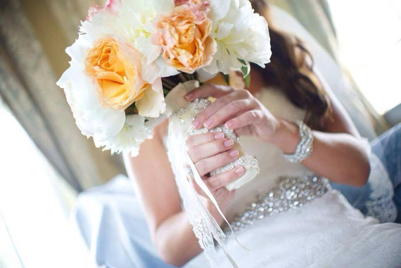 Свадьба - Swarovski Crystal Pearl Bouquet Wrap, Bouquet Wrap, Wedding Bouquet, Bridal Bouquet - With Lace & Satin Underlay - New