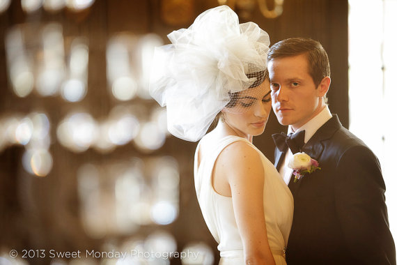 زفاف - Downton Abbey inspired Tulle & Birdcage Statement Wedding Bridal Headpiece - Roaring 20s head hair piece - New