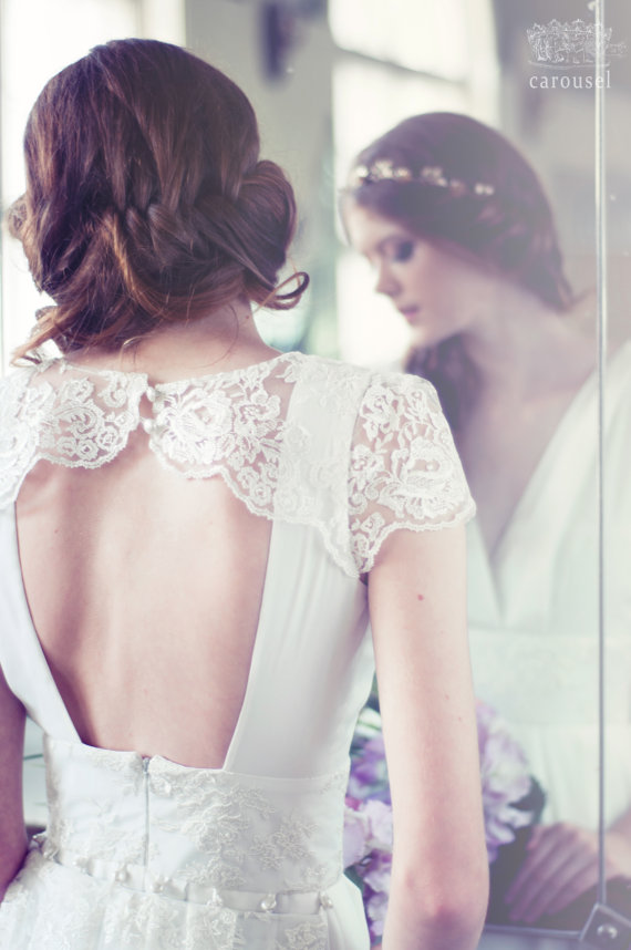 Mariage - Lace and silk wedding dress with a train // Kamille // 2 pieces - New