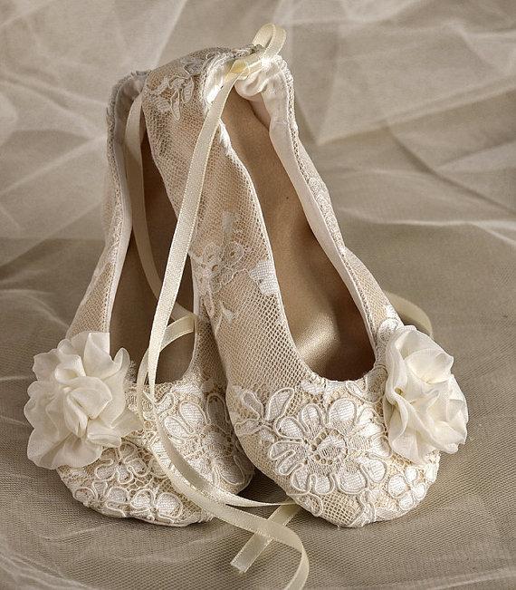 Mariage - Satin Flower Girl Shoes - Baby Toddle, Ballet Flats for Flower Girls Champagne Lace  Ballerina Slippers,  - New