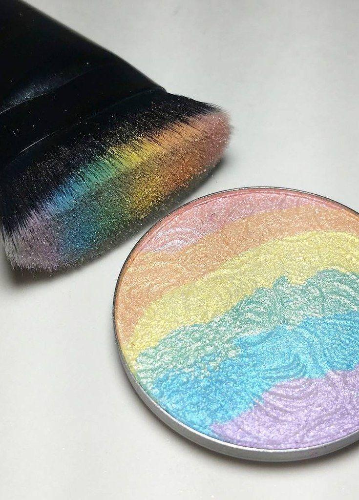 زفاف - You Can Now Transform Into A Unicorn With This Rainbow Highlighter