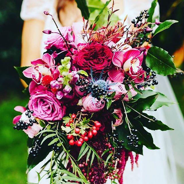 Hochzeit - Gorgeous Wedding Bouquet