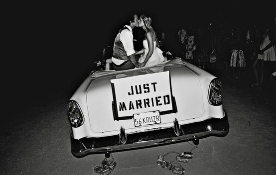 Hochzeit - Getaway Classic Wedding Car ♥ Just Married