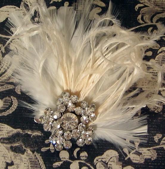 Wedding - Vintage Feather and Rhinestone Wedding Bridal Hair Comb 