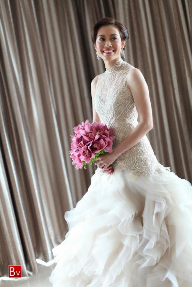 Hochzeit - Chic Special Design Brautkleid ♥ Veluz Reyes Hand-Perlen bestickt Asymmetric Layered Wedding Dress