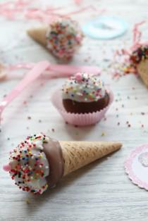wedding photo - Ice Cream Cone Cake Pops with Colorful Edible Sugar Sprinkle Balls ♥ Creative Wedding  or Birthday Party Favor Ideas 