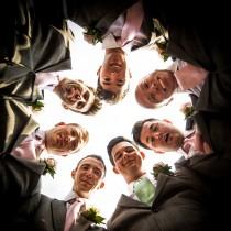 wedding photo - Groomsmen gather round!