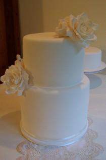 wedding photo - Ivory Розы Свадебный торт