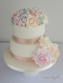 wedding photo - Floral Wedding Cake