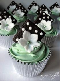 wedding photo - Mint Chocolate Cupcakes