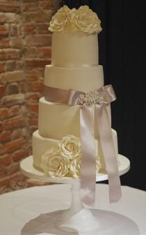 wedding photo - Ivory & Silver Wedding Cake