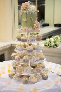 wedding photo - Green Birdcage Wedding Cake